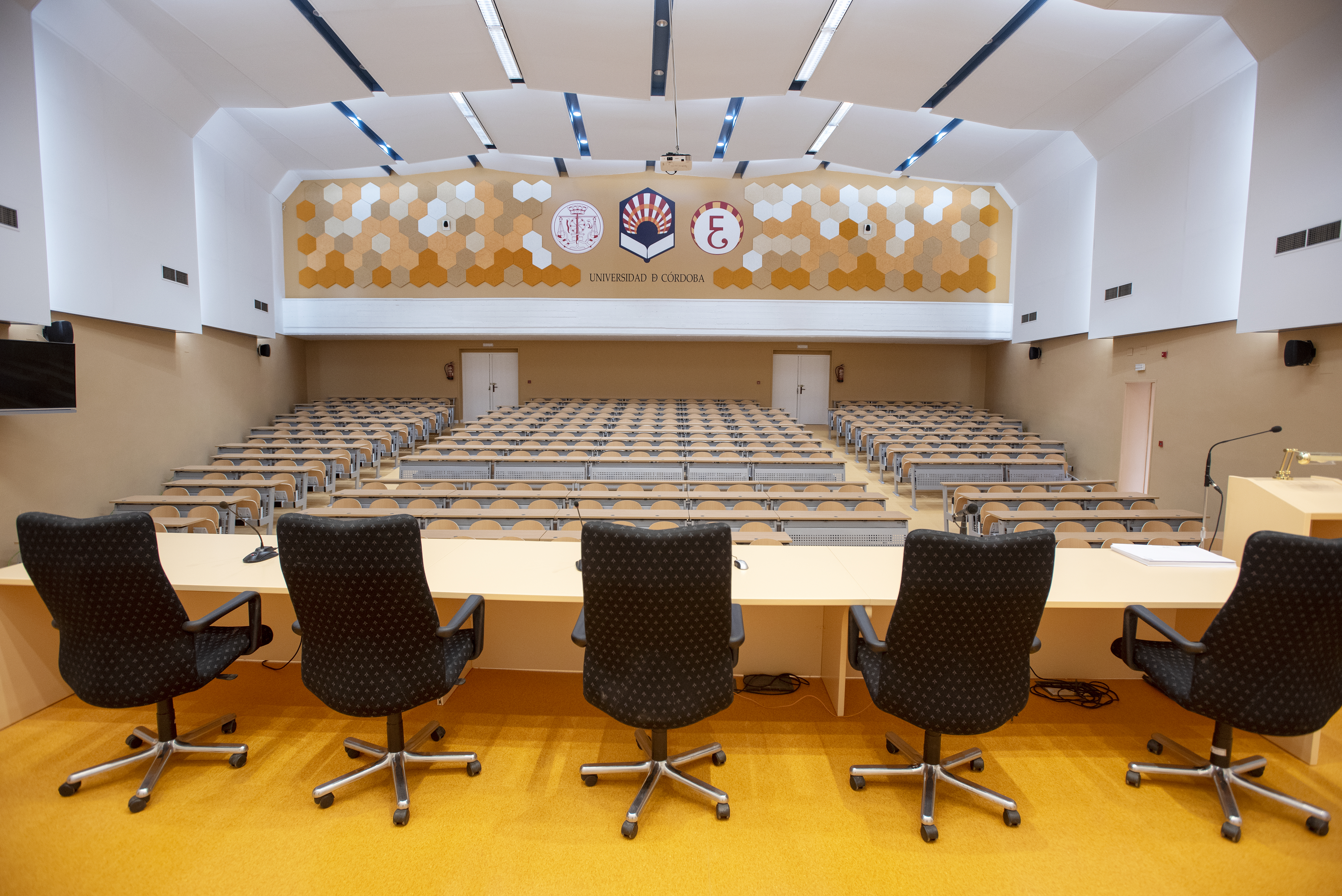 Salón de actos de la Facultad de Derecho y Ciencias Económicas y Empresariales de la Universidad de Córdoba
